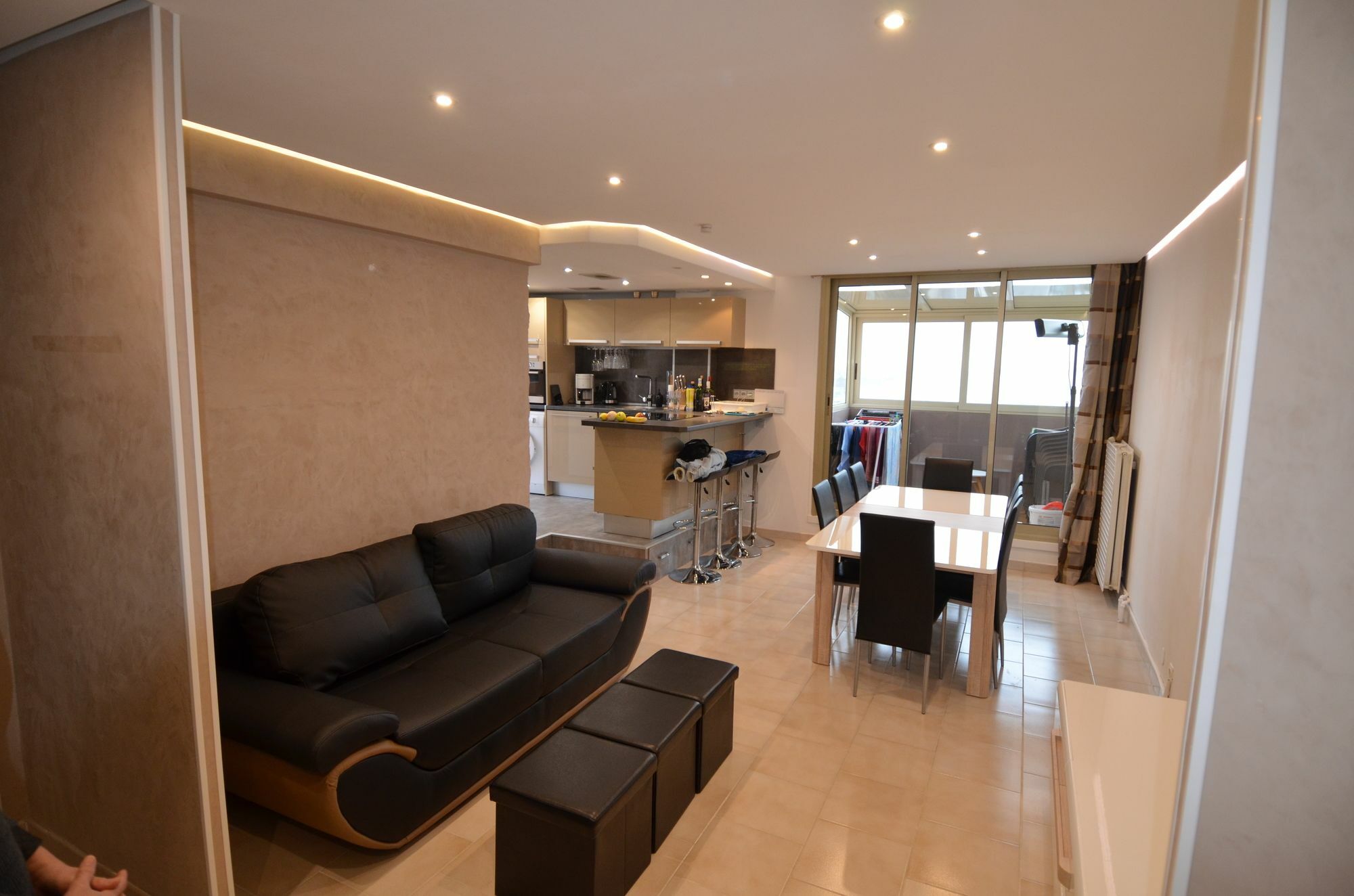 Appartement Rooftop 8 Personnes Grande Terrasse Avec Parking Quartier Aeroport Nisa Exterior foto