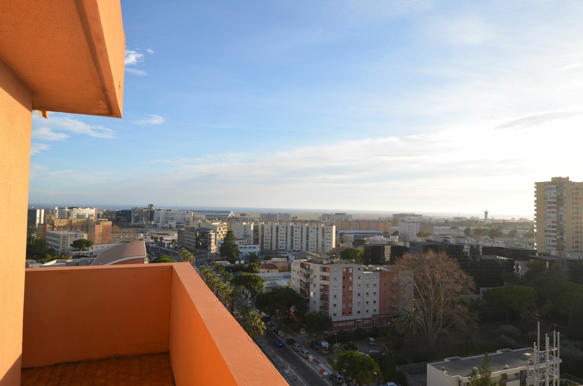 Appartement Rooftop 8 Personnes Grande Terrasse Avec Parking Quartier Aeroport Nisa Exterior foto