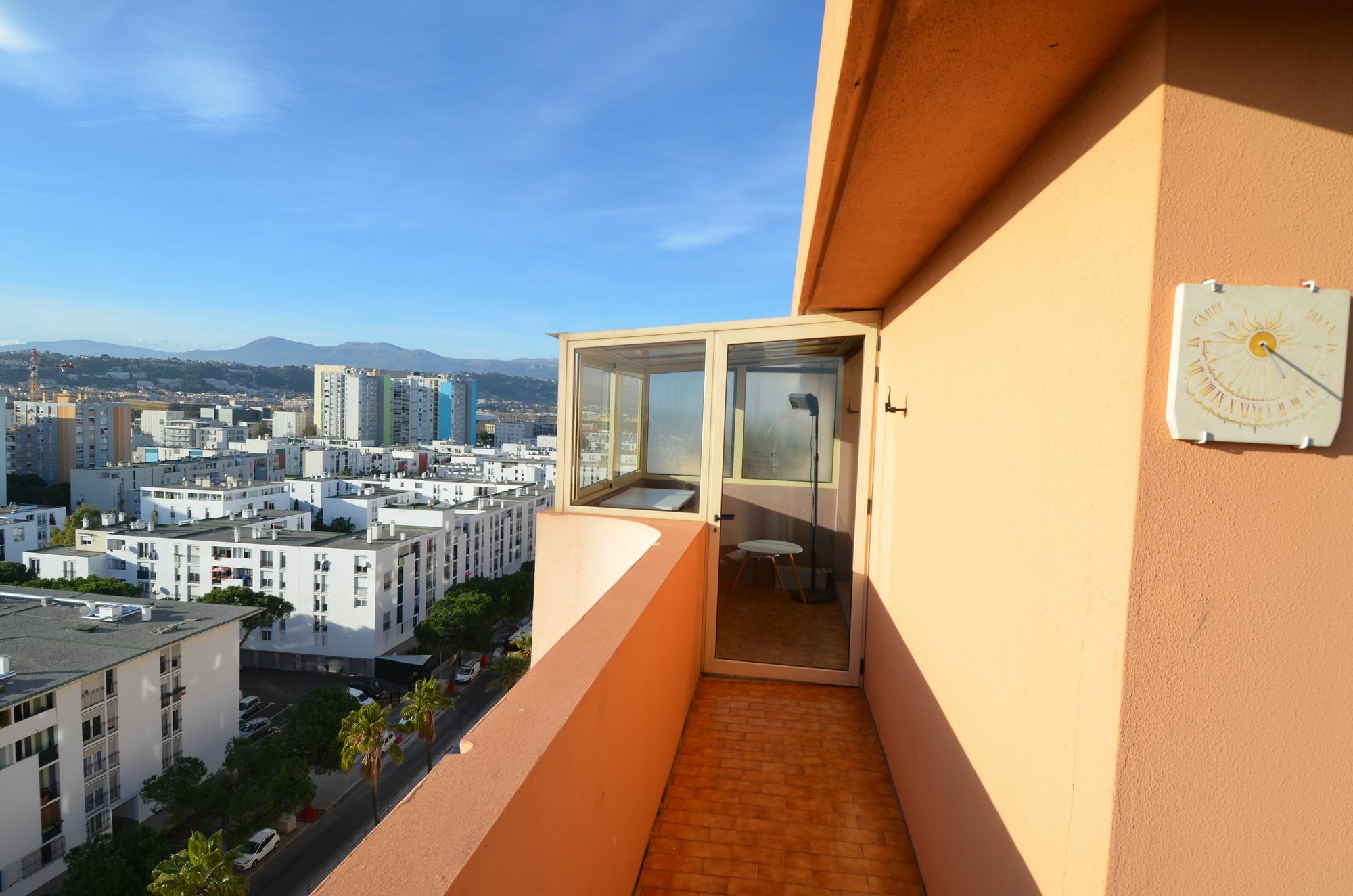 Appartement Rooftop 8 Personnes Grande Terrasse Avec Parking Quartier Aeroport Nisa Exterior foto