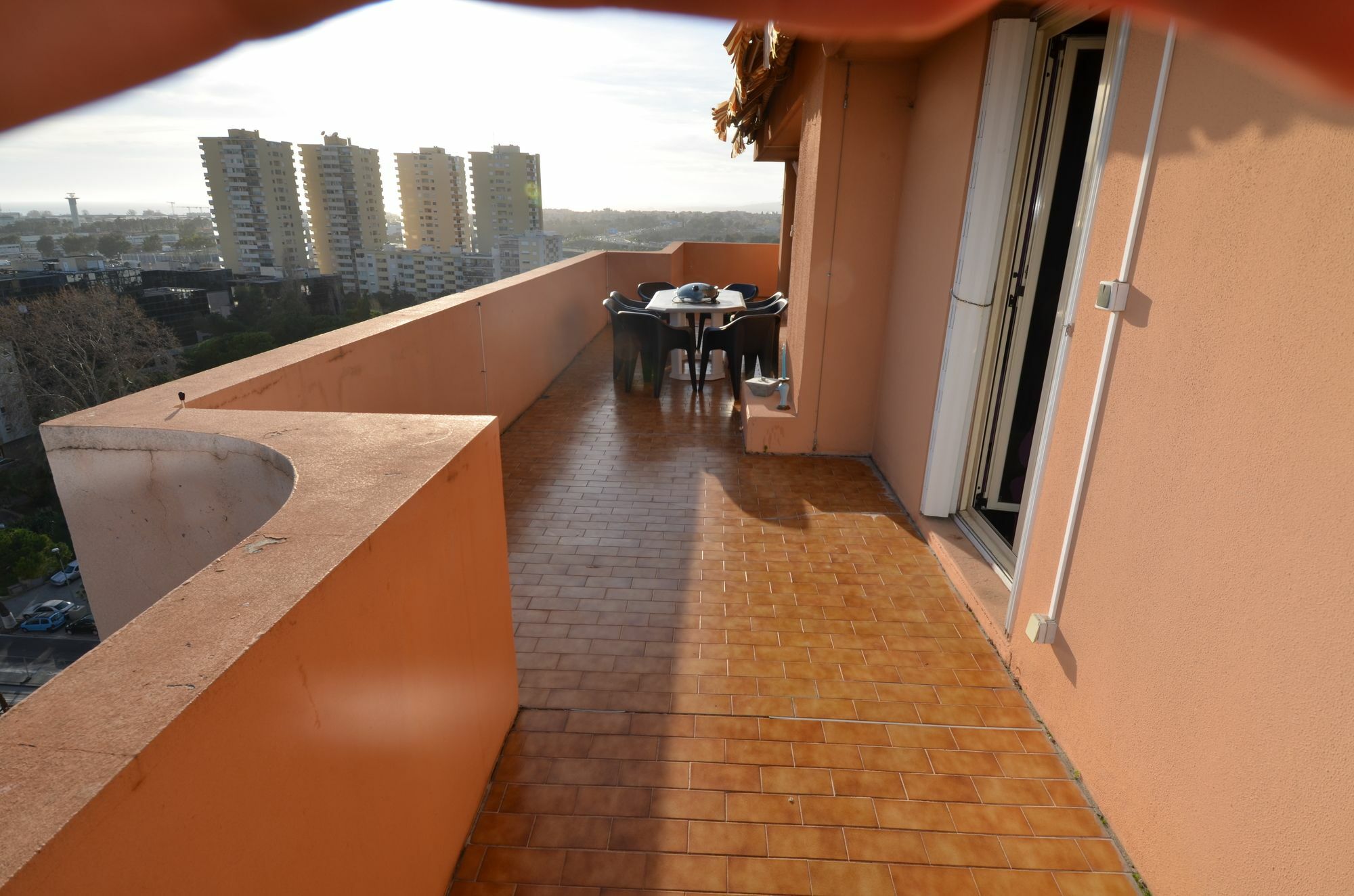 Appartement Rooftop 8 Personnes Grande Terrasse Avec Parking Quartier Aeroport Nisa Exterior foto